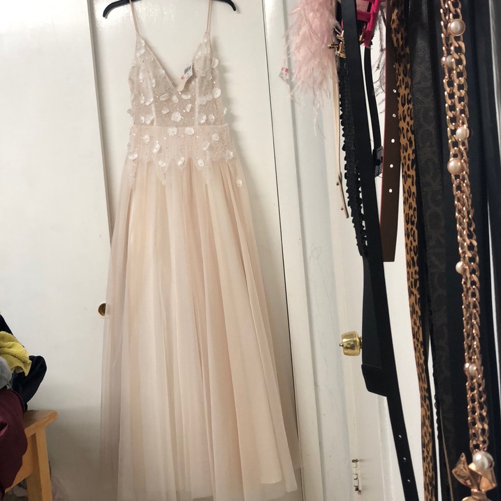 Prom DRESS - Picture 3 of 8